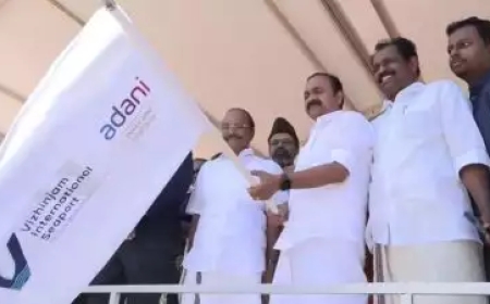 വിഴിഞ്ഞം ഗേറ്റ് വേ തുറന്നു; സമ്പൂർണ കയറ്റുമതി-ഇറക്കുമതി പ്രവർത്തനങ്ങൾക്ക് തുടക്കമായി