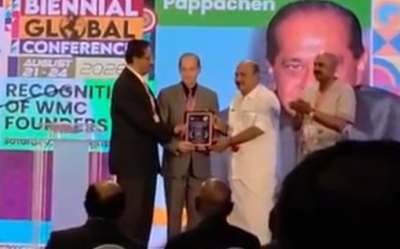 ആൻഡ്രൂ പാപ്പച്ചന് വേൾഡ് മലയാളി കൗൺസിൽ ലൈഫ് ടൈം അച്ചീവ്‌മെന്റ് അവാർഡ് സമ്മാനിച്ചു