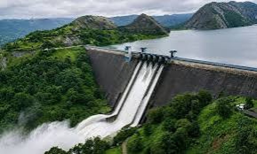 മുല്ലപ്പെരിയാര്‍ അണക്കെട്ടിന്റെ ഷട്ടറുകള്‍ തുറന്നു 