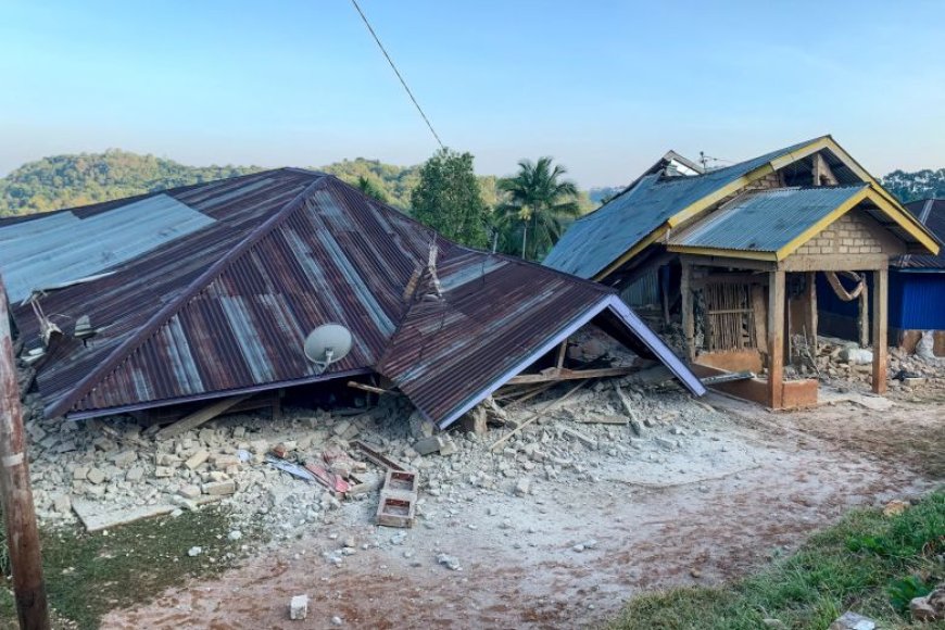 At least 14 dead after 7.7-magnitude earthquake strikes Indonesia