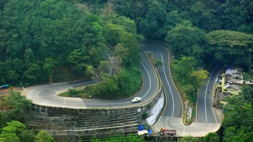 Curbs on Thamarassery Ghat Road