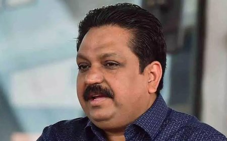 മുൻ എഡിജിപി ടോമിൻ ജെ. തച്ചങ്കരിക്ക് ജയിലിൽ ദേഹാസ്വാസ്ഥ്യം; ആശുപത്രി ബ്ലോക്കിലേക്ക് മാറ്റി