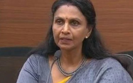 തിരുവനന്തപുരം നഗരസഭയിലെ രാജി നാടകം ഒത്തുതീർപ്പിലേക്ക്; വാട്സ്ആപ്പ് സന്ദേശം പിൻവലിച്ച് ആർ. ശ്രീലേഖ