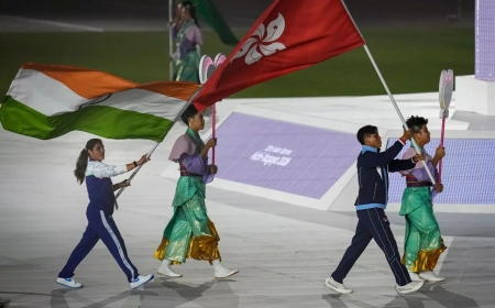 ഖത്തറിന് ദീപശിഖ കൈമാറി, ഏഷ്യൻ ഗെയിംസിന് കൊടിയിറങ്ങി.