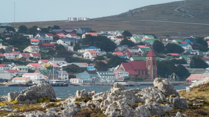 Milei adviser says UK ‘colonised by Islam’ in Falklands row