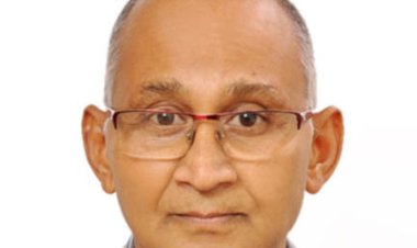 (അ)മരപ്പാവകൾ: കവിത;  Dr. അജയ് നാരായണൻ , Lesotho