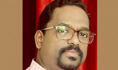 എട്ടുകാലികൾ:കവിത, മോൻസി തേവർകാട്